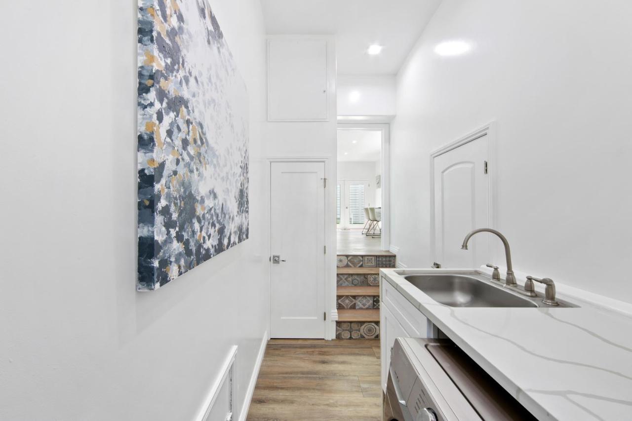 Studio City Contemporary Villa With Pool Sleeps 10 Los Angeles Kültér fotó