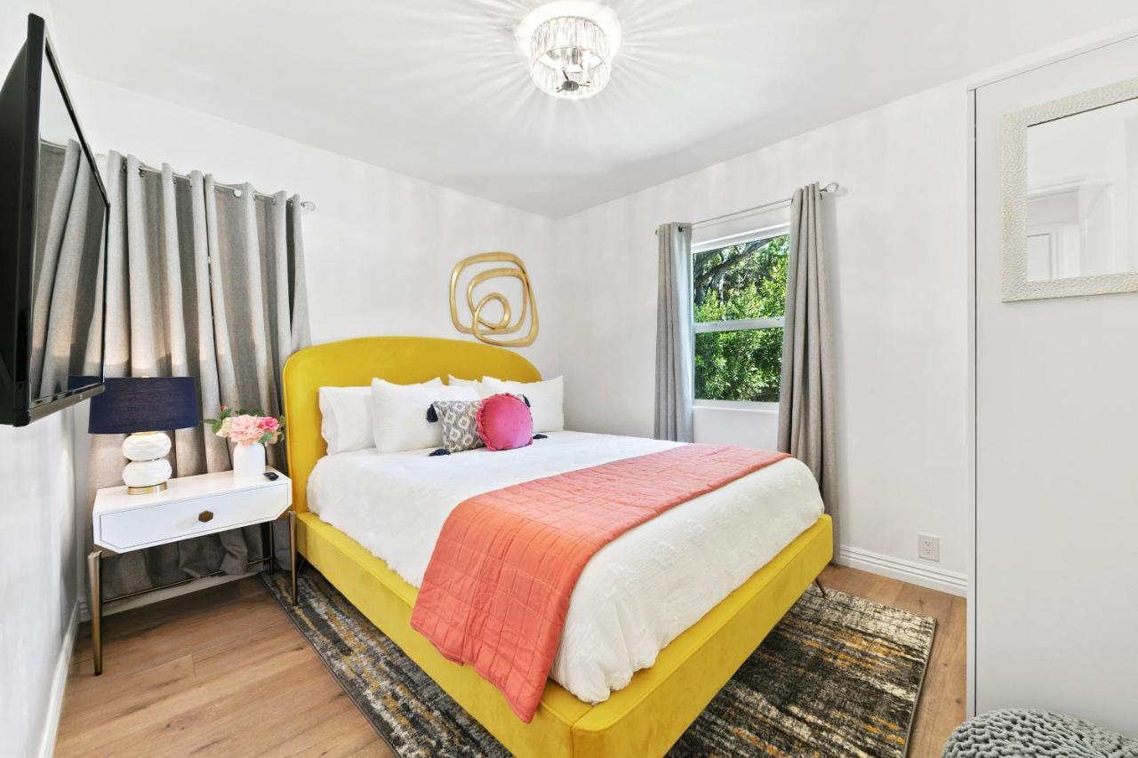 Studio City Contemporary Villa With Pool Sleeps 10 Los Angeles Kültér fotó